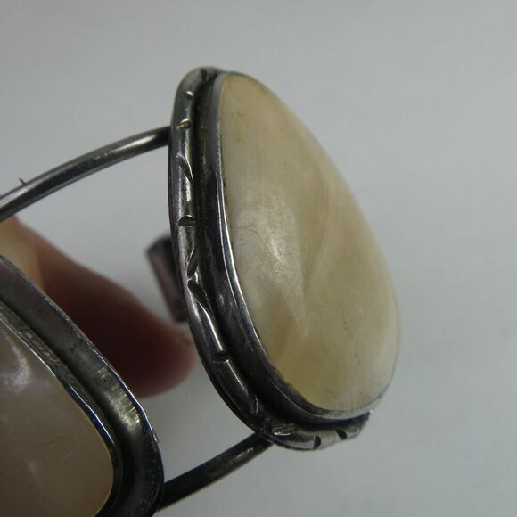 Silver Tone Wide Cuff Bracelet Large Chunky Mother of Pearl Shell Egg Teardrop - Picture 9 of 12